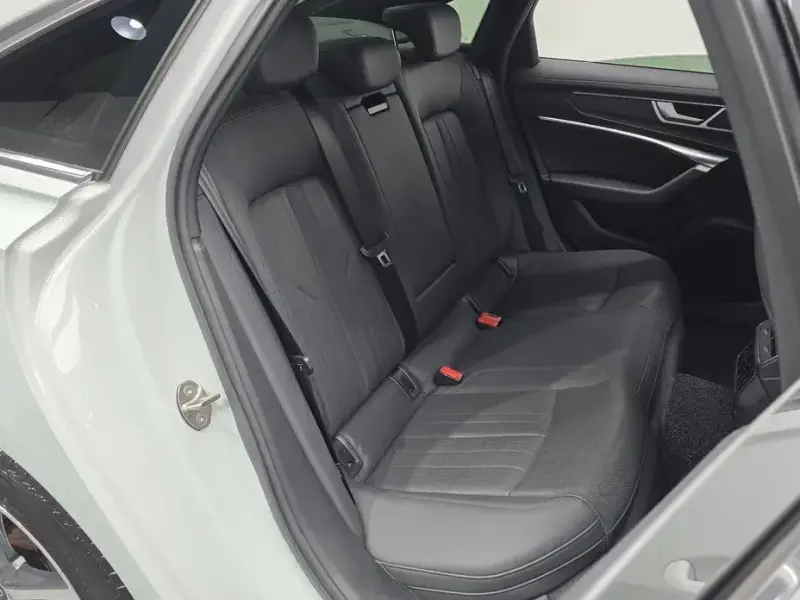 2022 Audi A6 с пробегом 15 063 км