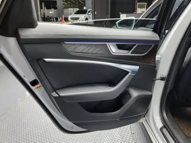 2022 Audi A6 с пробегом 55 790 км