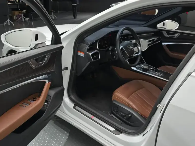 2023 Audi A6 с пробегом 51 011 км