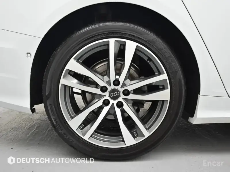 2023 Audi A6 с пробегом 43 443 км