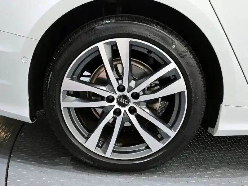 2023 Audi A6 с пробегом 72 503 км