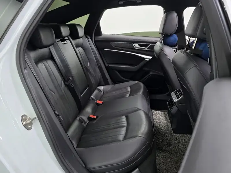2023 Audi A6 с пробегом 72 503 км