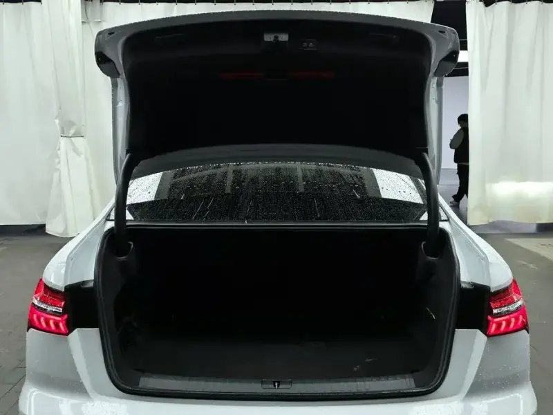 2020 Audi A6 с пробегом 104 841 км