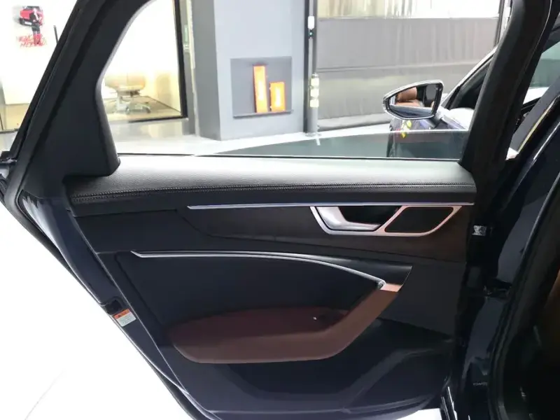 2023 Audi A6 с пробегом 62 980 км