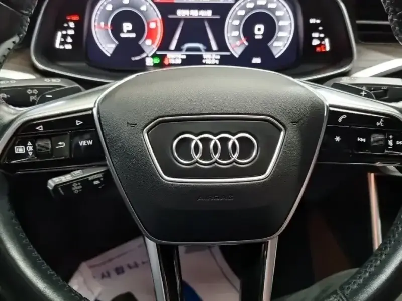 2020 Audi A6 с пробегом 86 016 км