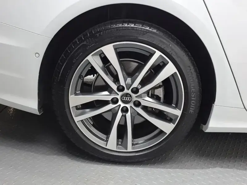 2023 Audi A6 с пробегом 38 225 км