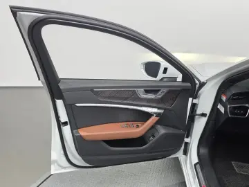 2023 Audi A6 с пробегом 38 225 км