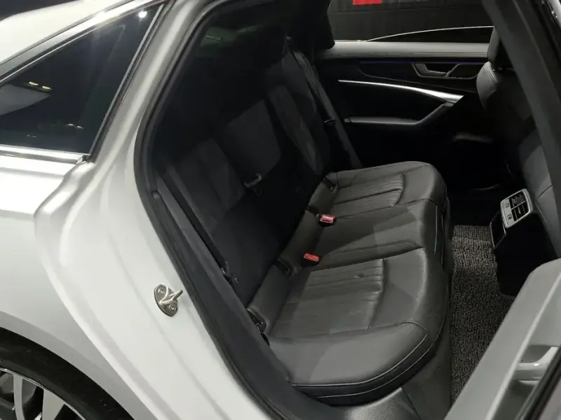 2022 Audi A6 с пробегом 57 394 км