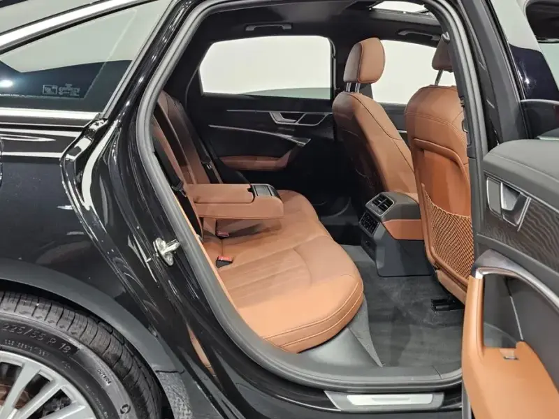 2021 Audi A6 с пробегом 61 804 км