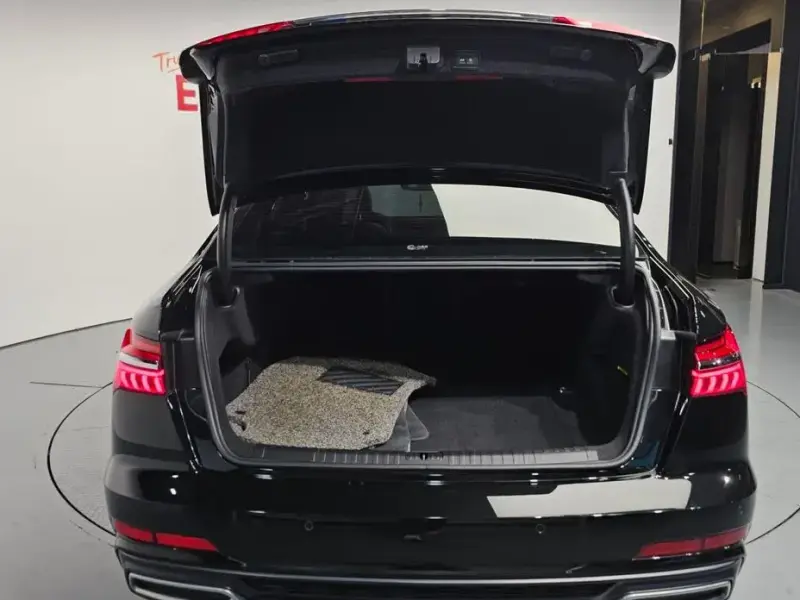 2021 Audi A6 с пробегом 61 804 км