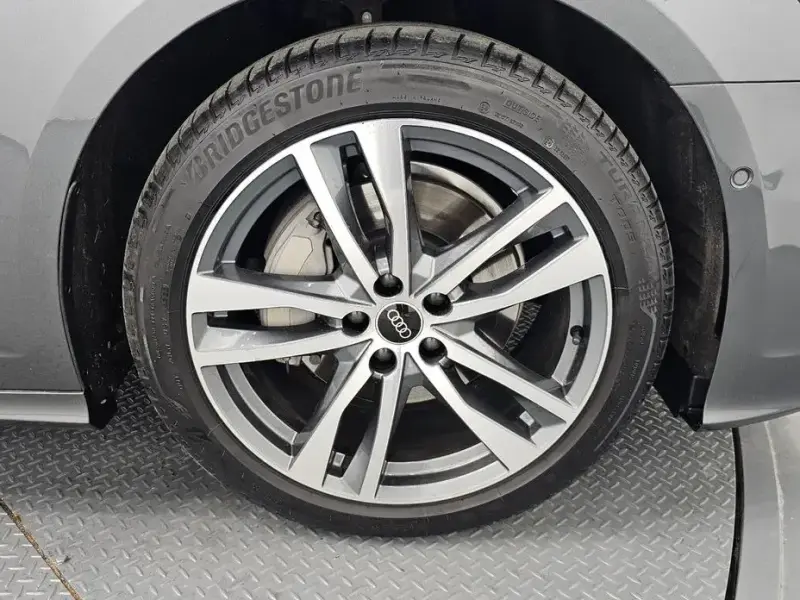 2023 Audi A6 с пробегом 26 024 км