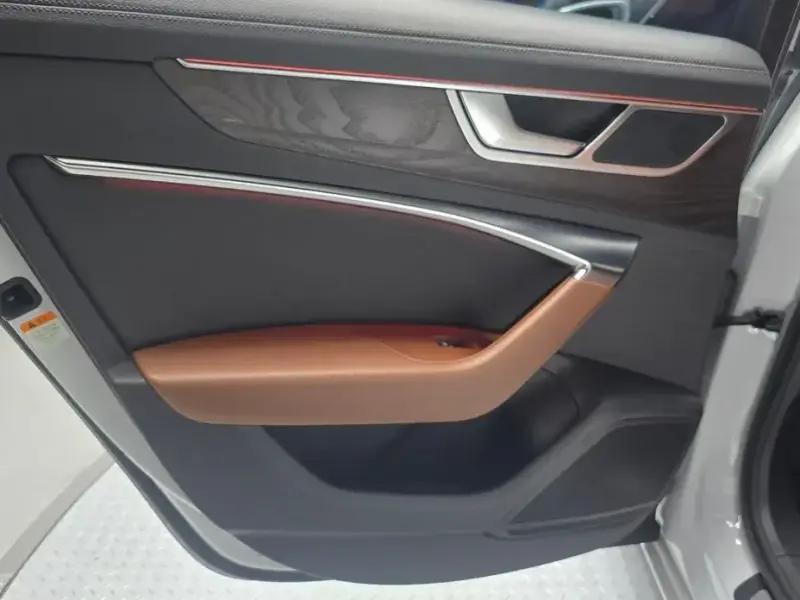 2021 Audi A6 с пробегом 59 031 км