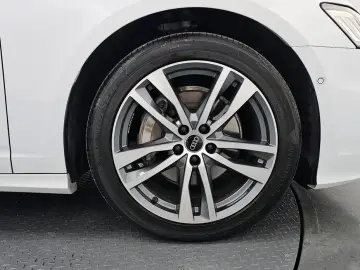 2023 Audi A6 с пробегом 49 378 км