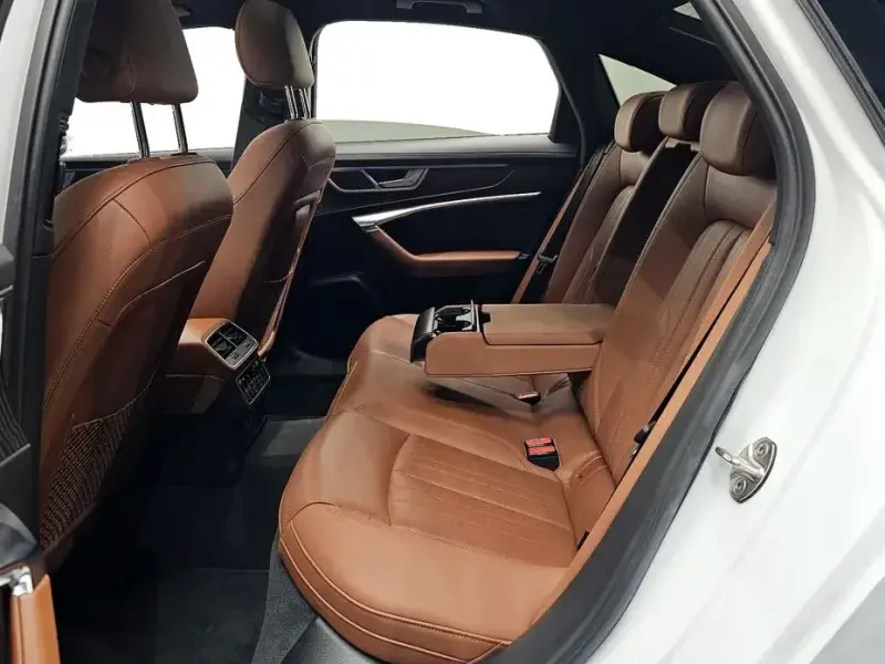 2023 Audi A6 с пробегом 49 378 км