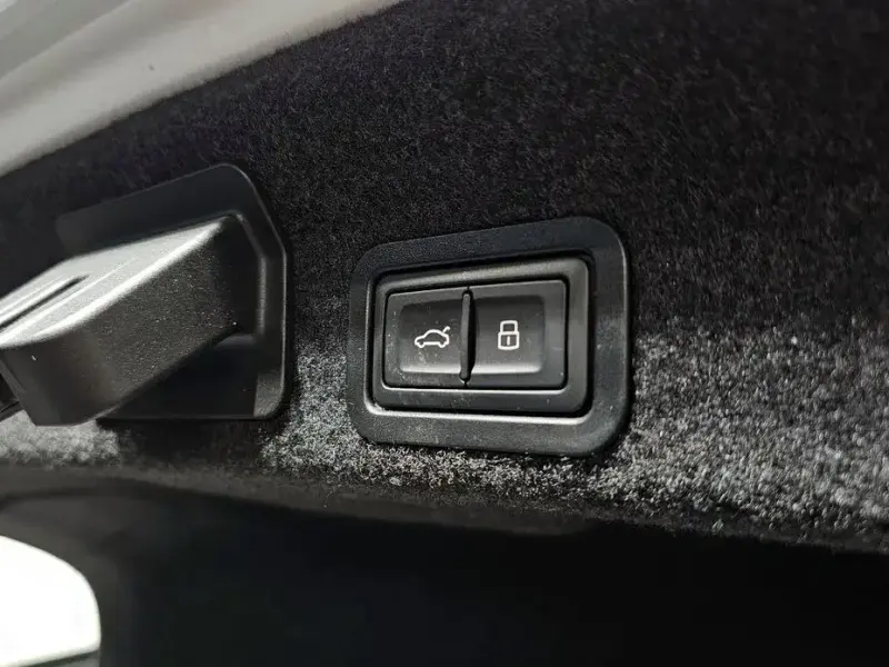 2023 Audi A6 с пробегом 49 378 км
