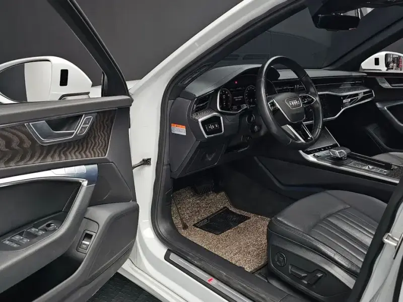 2021 Audi A6 с пробегом 65 201 км