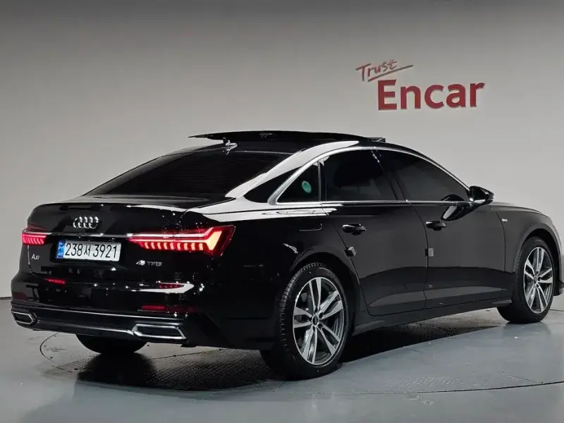 2021 Audi A6 с пробегом 24 576 км