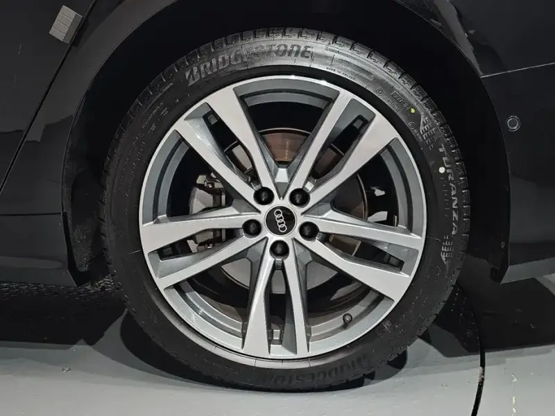 2021 Audi A6 с пробегом 24 576 км