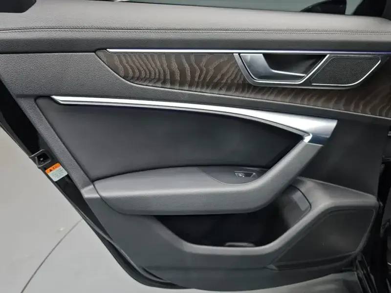 2021 Audi A6 с пробегом 24 576 км