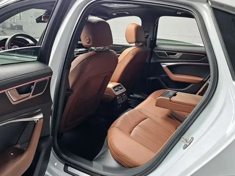 2023 Audi A6 с пробегом 15 552 км
