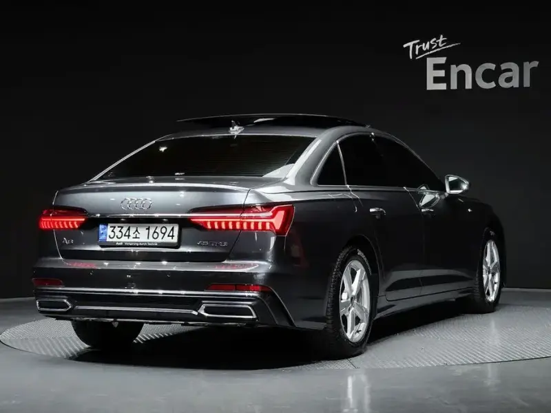 2021 Audi A6 с пробегом 15 075 км