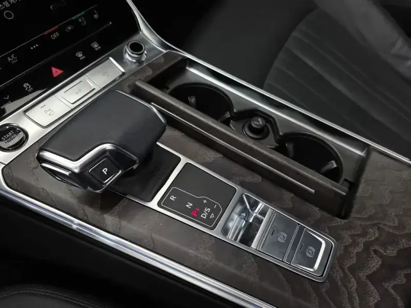 2022 Audi A6 с пробегом 10 180 км