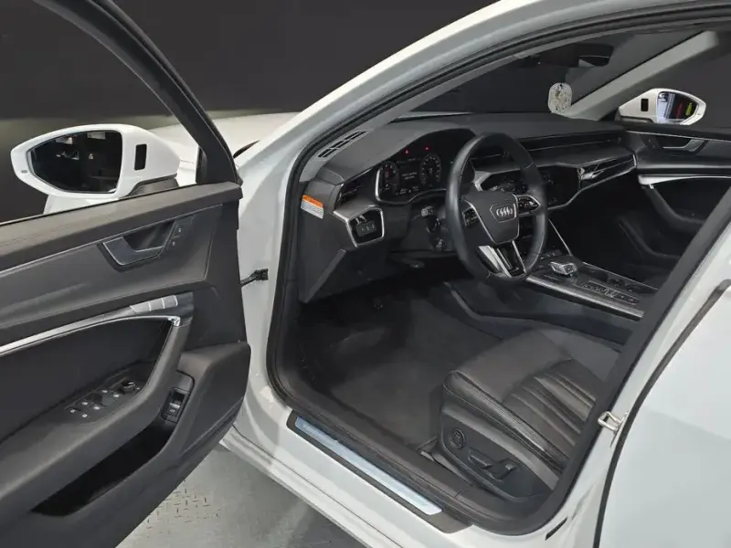 2022 Audi A6 с пробегом 40 923 км