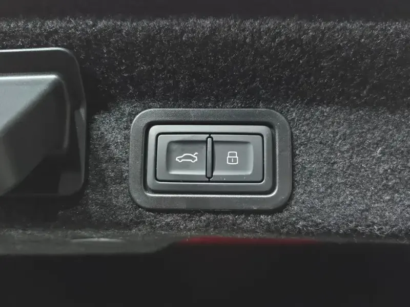 2022 Audi A6 с пробегом 63 301 км