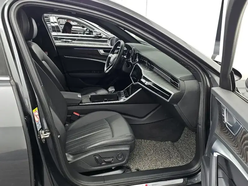 2021 Audi A6 с пробегом 38 581 км