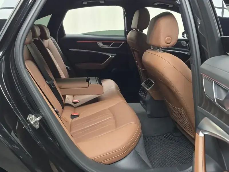 2021 Audi A6 с пробегом 124 300 км