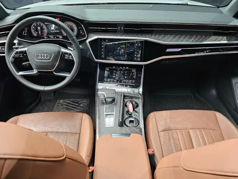 2023 Audi A6 с пробегом 27 092 км