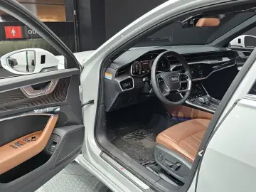 2023 Audi A6 с пробегом 27 092 км