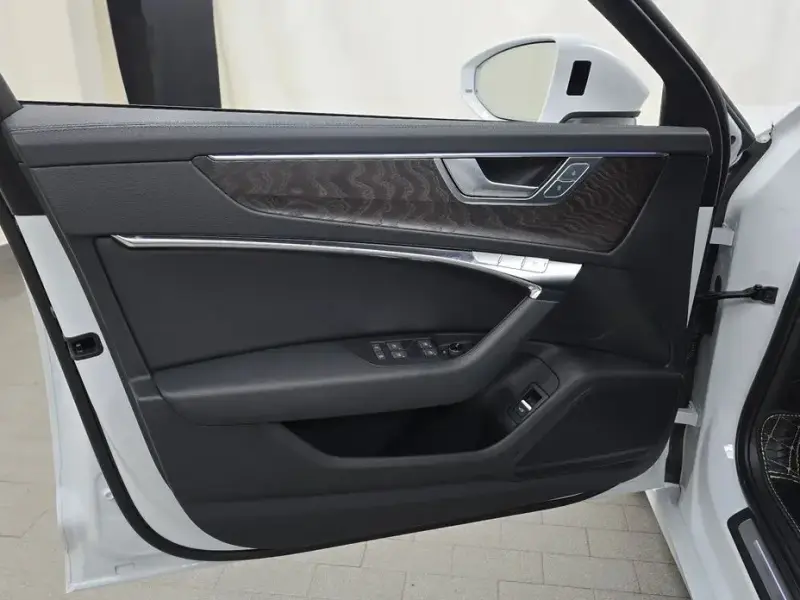 2023 Audi A6 с пробегом 37 727 км