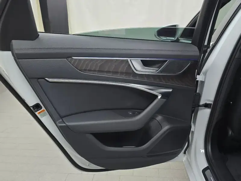 2023 Audi A6 с пробегом 37 727 км