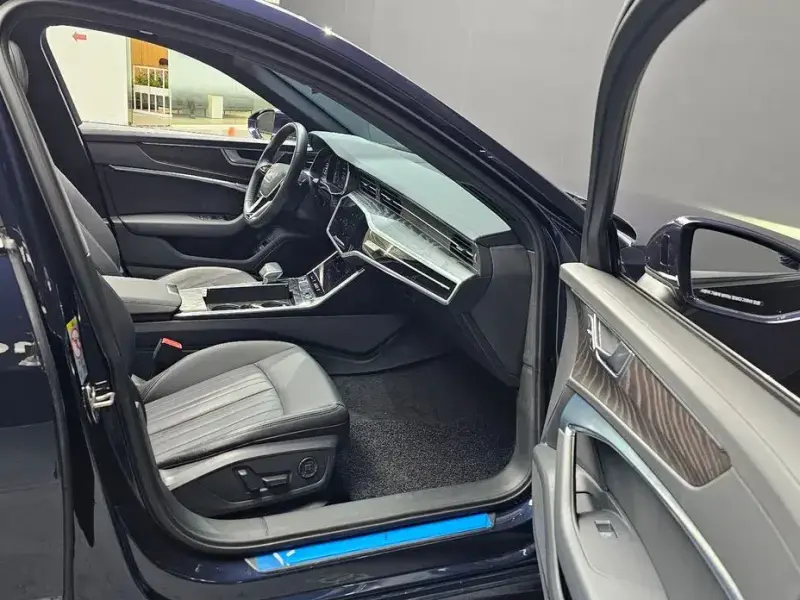2021 Audi A6 с пробегом 43 452 км