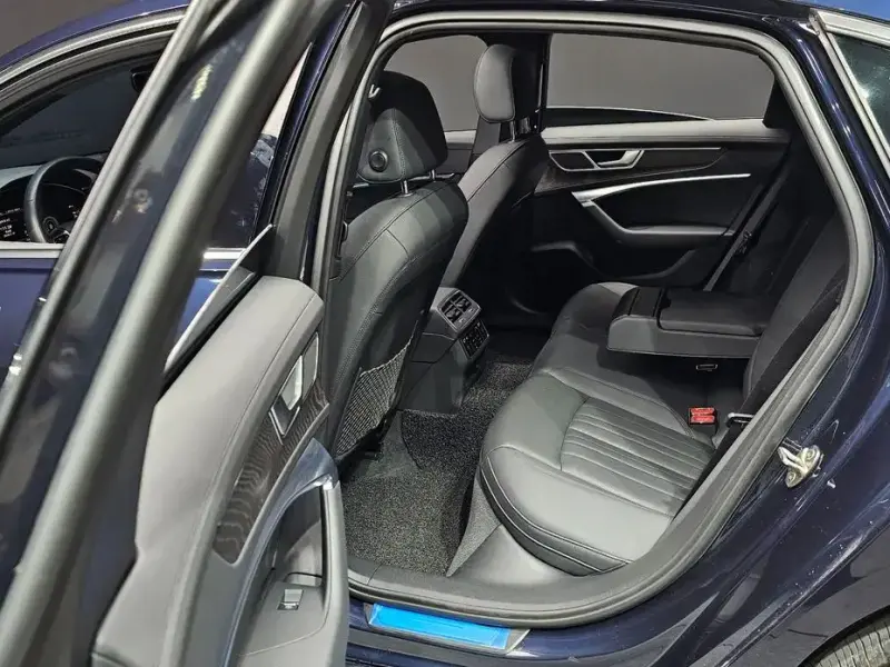 2021 Audi A6 с пробегом 43 452 км