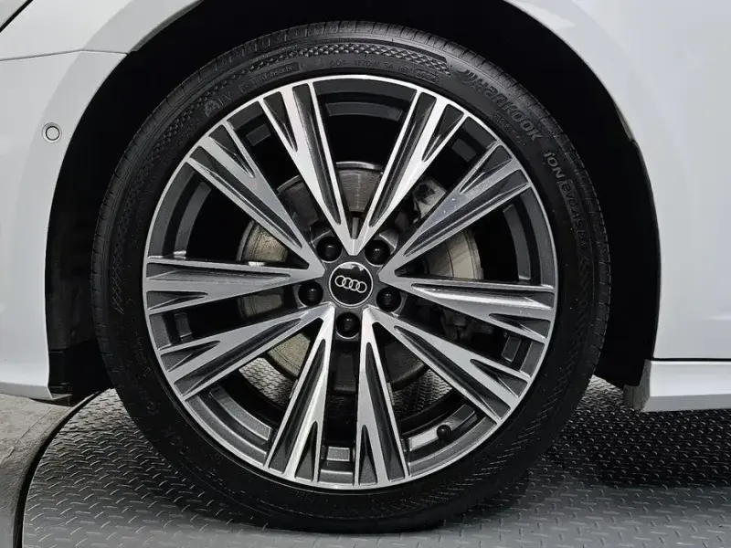 2022 Audi A6 с пробегом 86 177 км