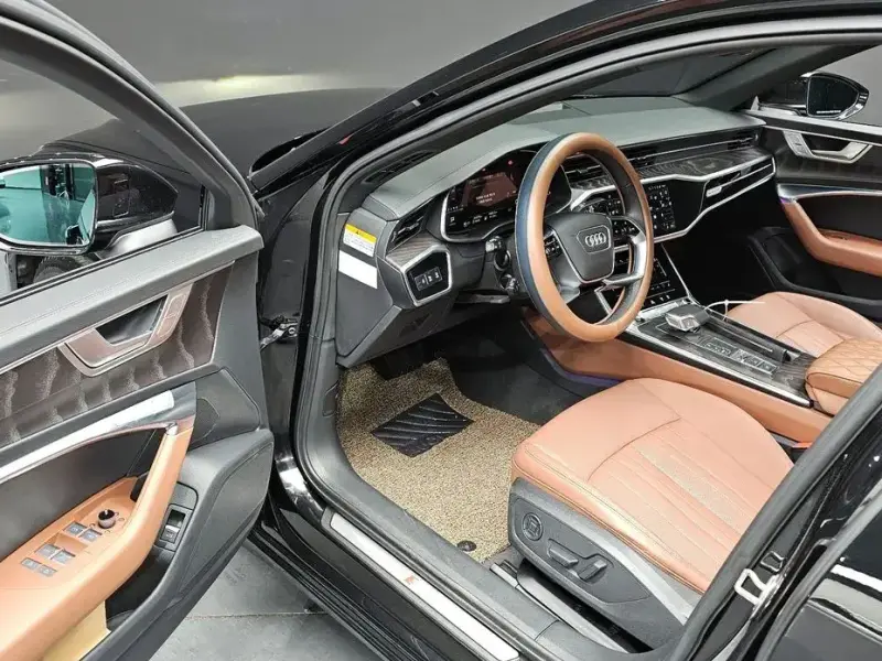 2022 Audi A6 с пробегом 45 078 км