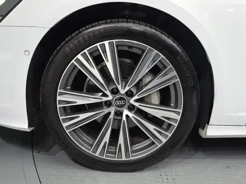 2022 Audi A6 с пробегом 49 818 км