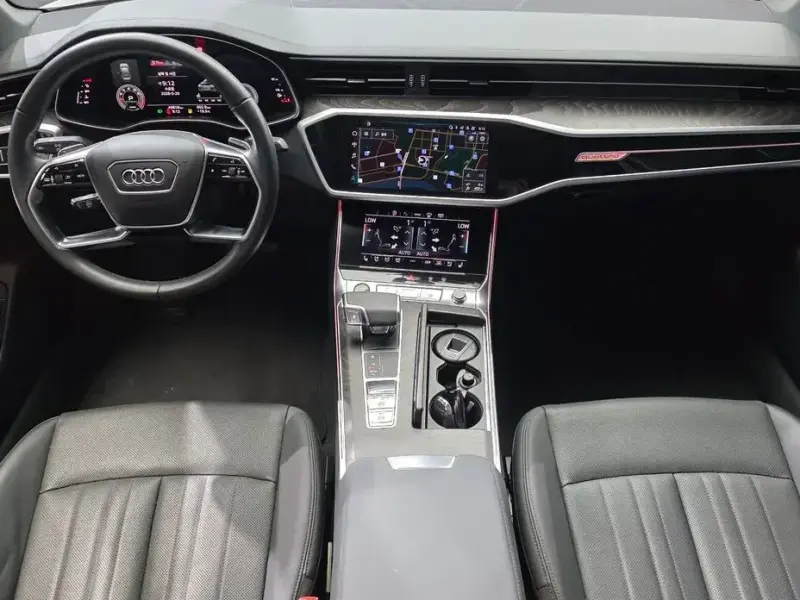 2022 Audi A6 с пробегом 49 818 км
