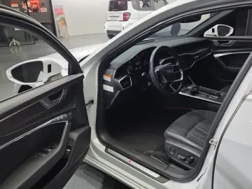 2022 Audi A6 с пробегом 49 818 км