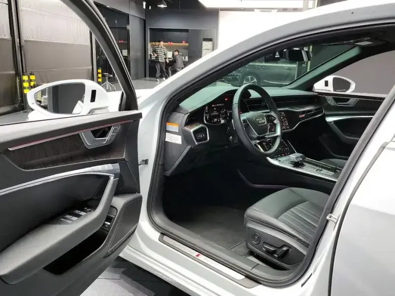 2023 Audi A6 с пробегом 22 642 км