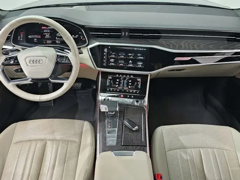 2023 Audi A6 с пробегом 45 109 км