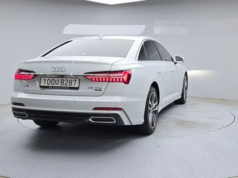 2021 Audi A6 с пробегом 104 781 км