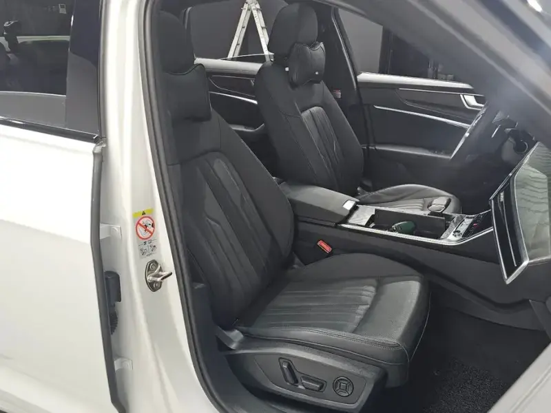 2023 Audi A6 с пробегом 30 583 км
