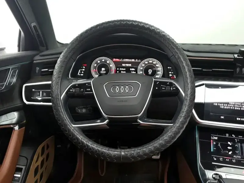 2023 Audi A6 с пробегом 17 202 км