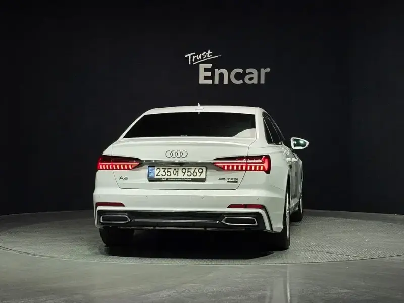 2021 Audi A6 с пробегом 64 649 км
