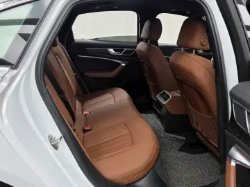 2021 Audi A6 с пробегом 64 649 км