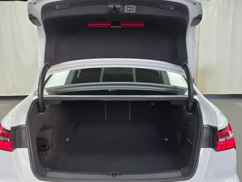 2021 Audi A6 с пробегом 64 649 км