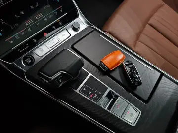 2023 Audi A6 с пробегом 34 371 км